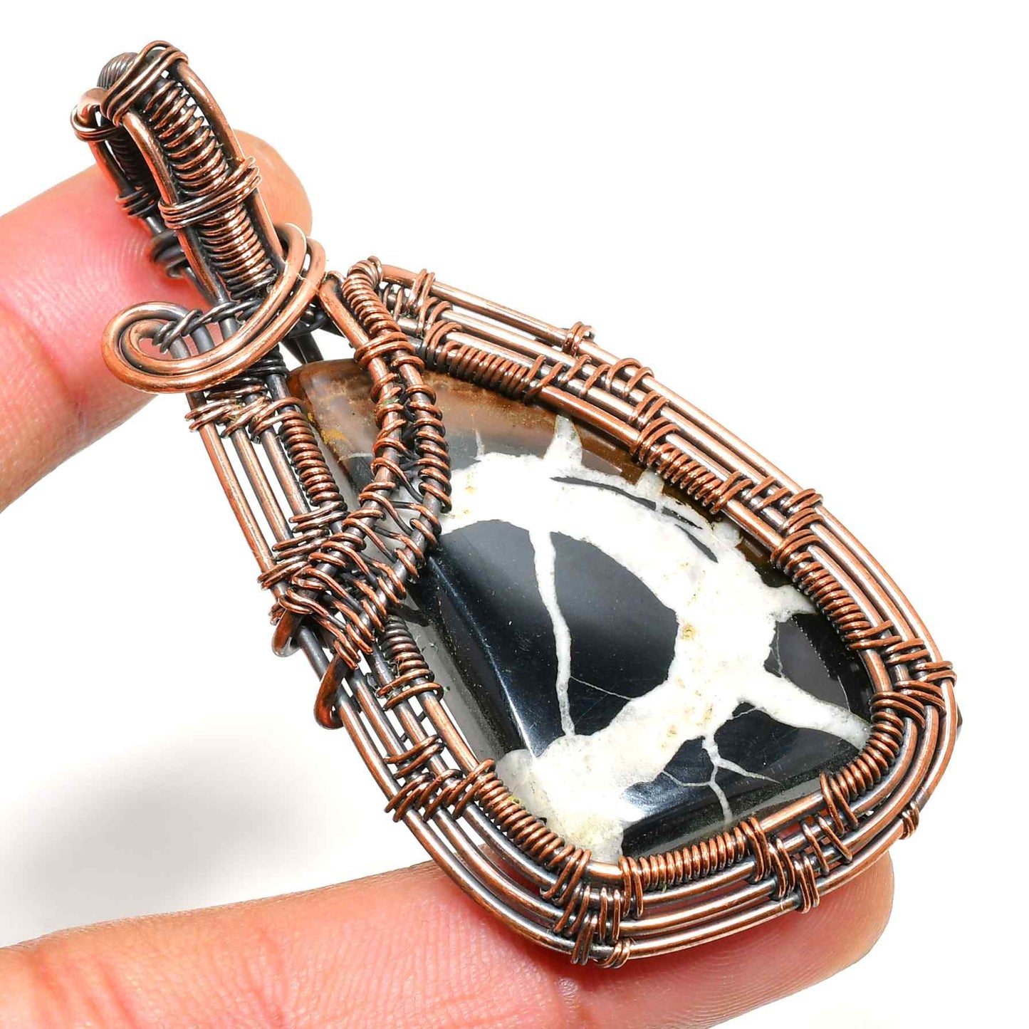 Midnight Aegis – Black Agate Copper Pendant