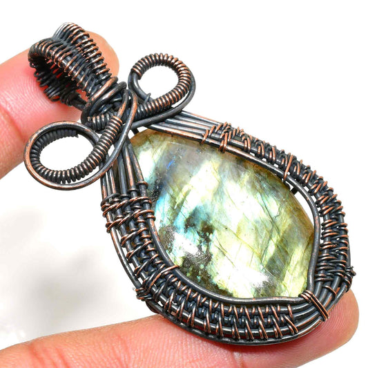 Aurora’s Veil – Labradorite Copper Pendant