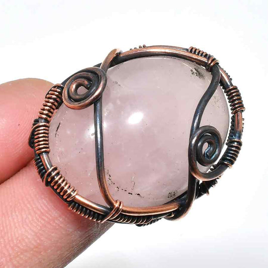 Amara’s Embrace – Rose Quartz Copper Pendant