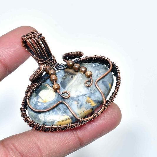 Gaia’s Embrace – Agate Copper Pendant
