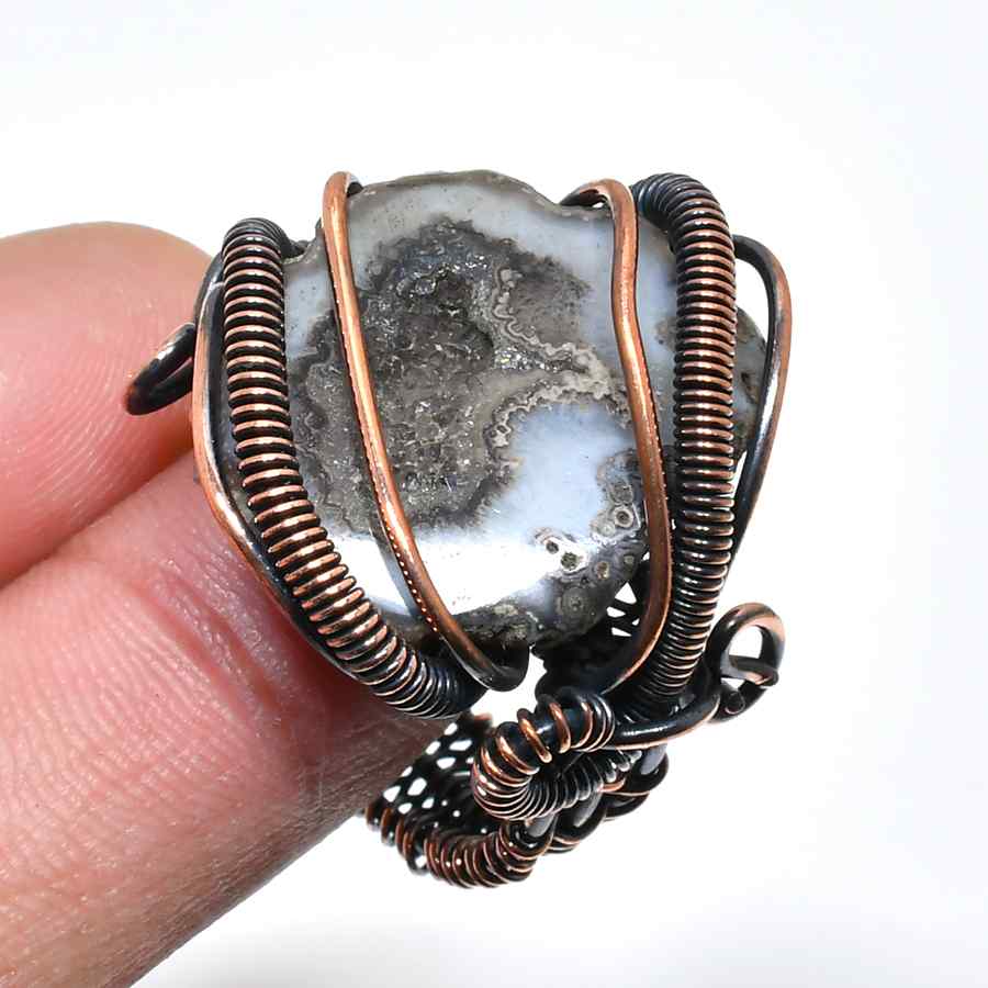 Elysian Embrace – Copper-Wrapped Agate Ring