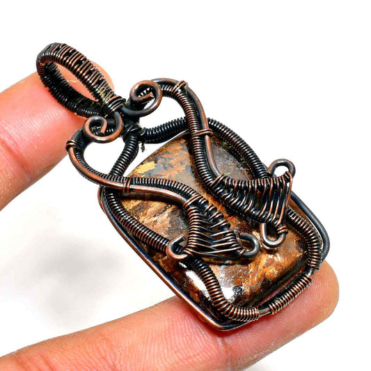 Gaia’s Embrace – Copper-Wrapped Natural Stone Pendant