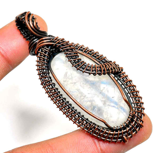 Moonlight Dreams – Copper-Wrapped Moonstone Pendant