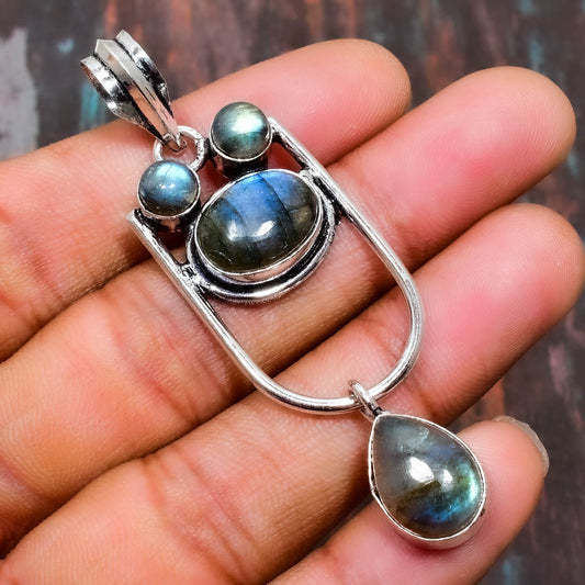 Selene’s Shimmer – Labradorite Sterling Silver Pendant
