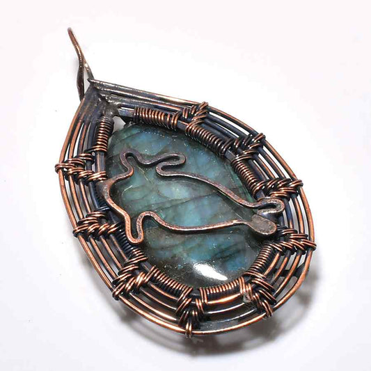 Mystic Labyrinth – Labradorite Copper Pendant