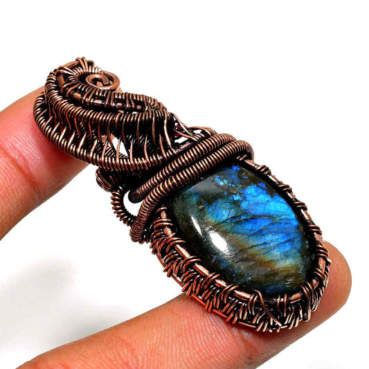 Mystic Mirage – Labradorite Copper Pendant
