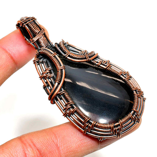 Shadow’s Embrace – Obsidian & Oxidized Copper Pendant
