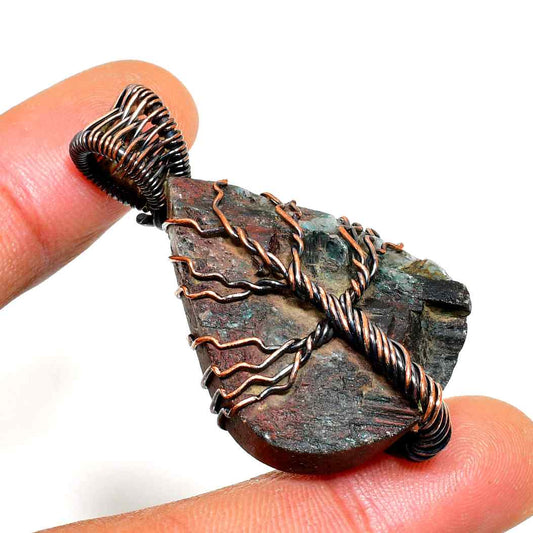 Earth’s Embrace – Oxidized Copper Stone Pendant