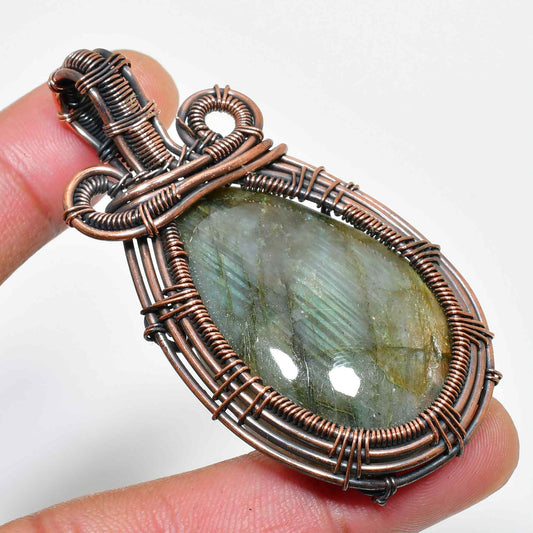 Mystic Aurora – Labradorite Copper Pendant