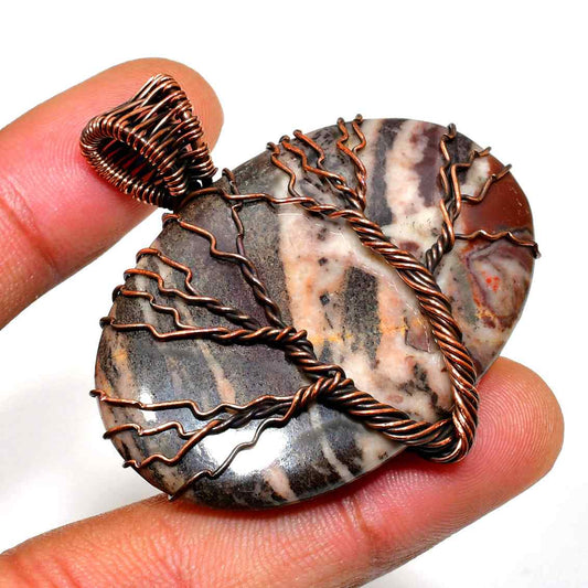 Ember’s Soul – Agate & Antiqued Copper Pendant