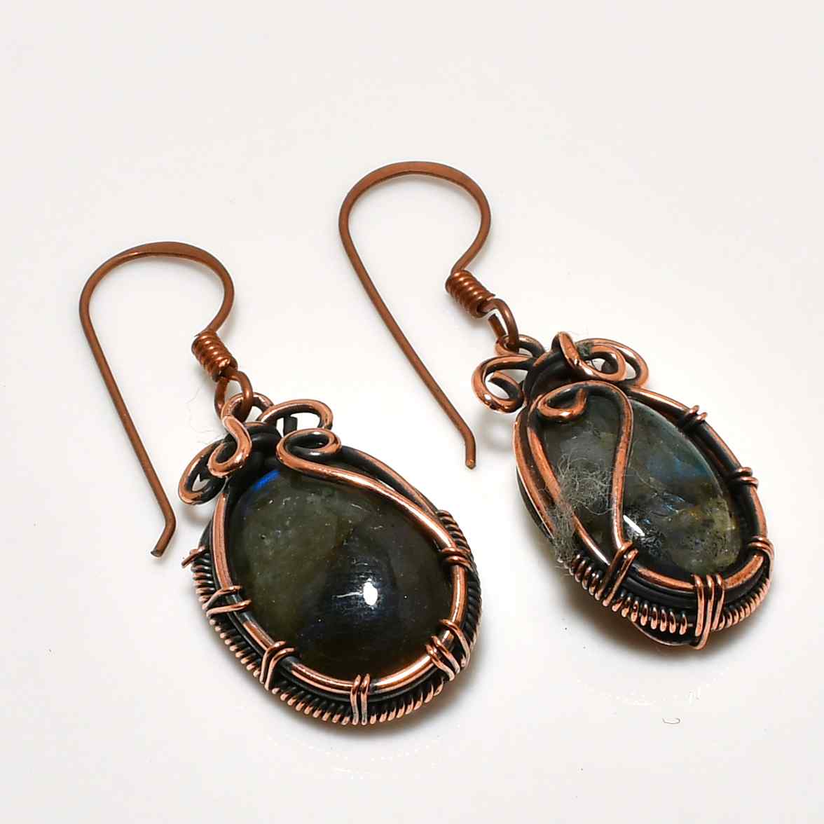 Celestial Gleam – Copper-Wrapped Labradorite Earrings