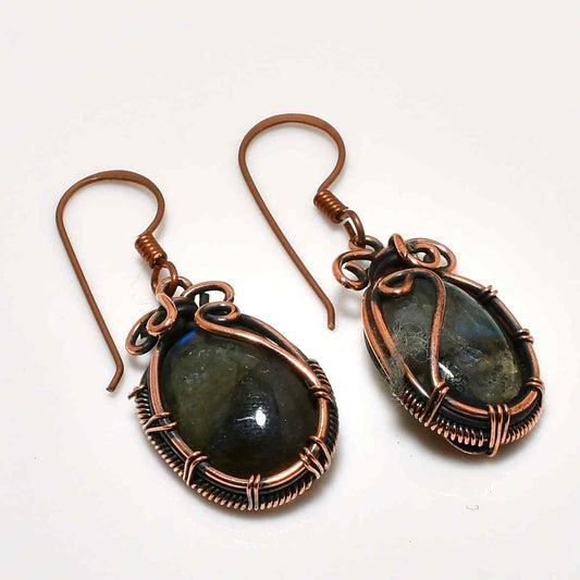 Celestial Gleam – Copper-Wrapped Labradorite Earrings