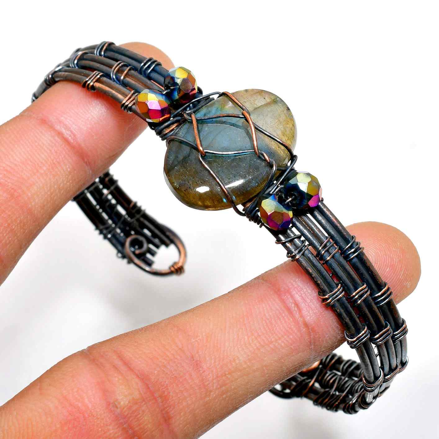 Ember’s Embrace – Labradorite Copper Wire Bracelet