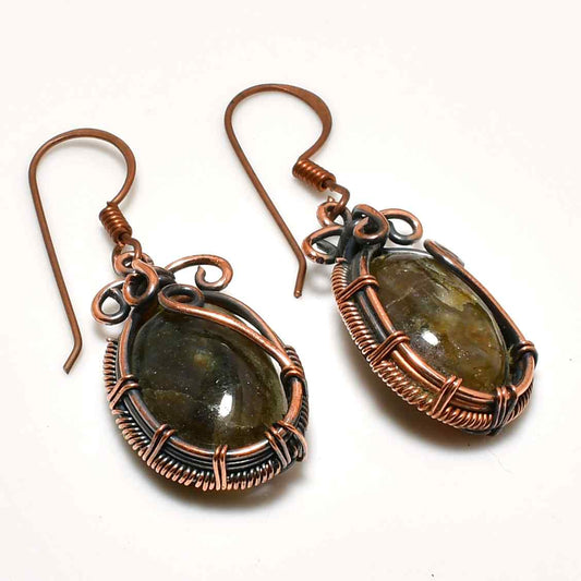 Moonlit Shroud – Copper-Wrapped Labradorite Earrings