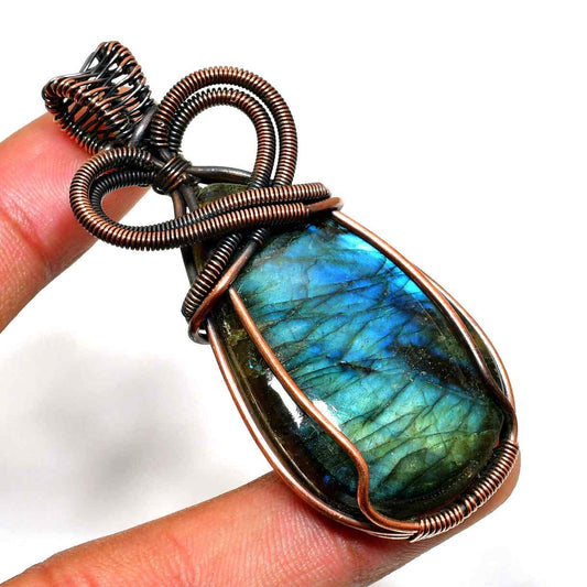 Celestial Guardian – Labradorite & Copper Pendant