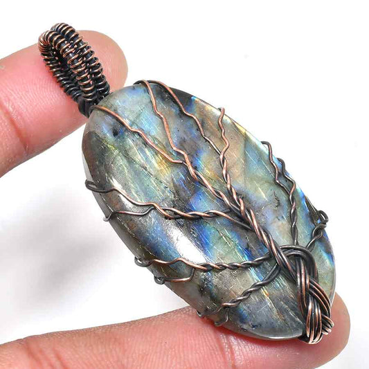 Seraphina’s Shield – Labradorite Copper Pendant