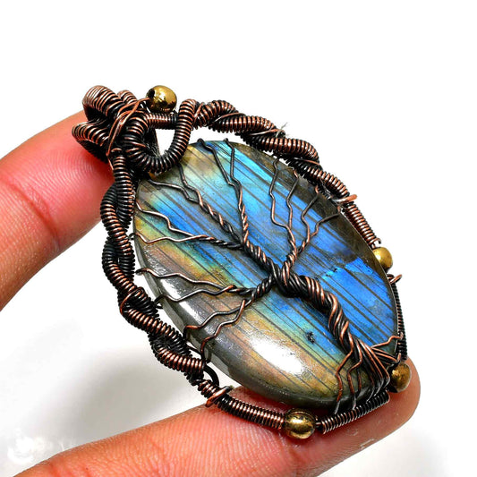 Gaia’s Grace – Labradorite Copper Tree of Life Pendant