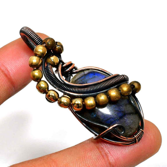 Lunar Luster – Copper-Wrapped Labradorite Pendant