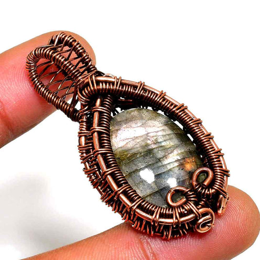 Aurora’s Veil – Labradorite Copper Pendant