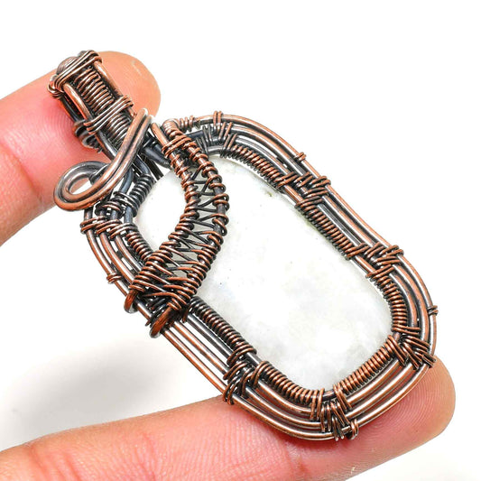 Serenity’s Embrace – Amethyst Copper Pendant