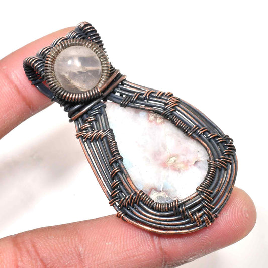 Earthbound Elegance – Copper-Wrapped Stone Pendant