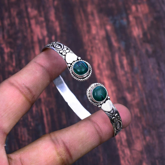 Nature’s Embrace – Sterling Silver Malachite Cuff