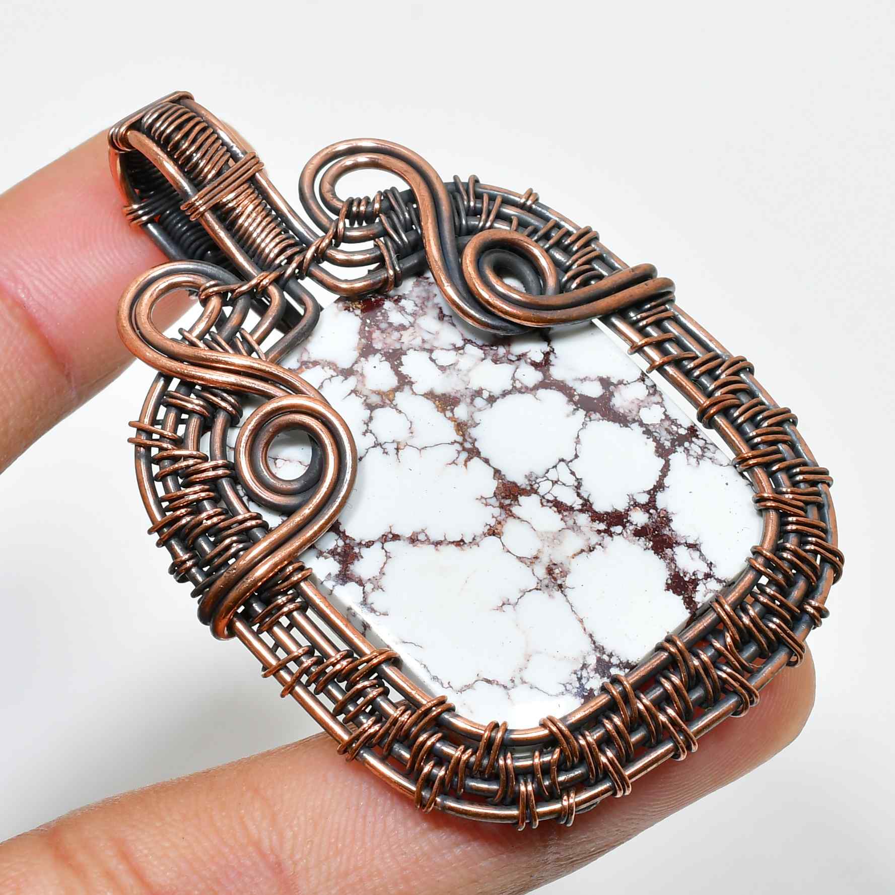 Serenity’s Embrace – Howlite Copper Pendant