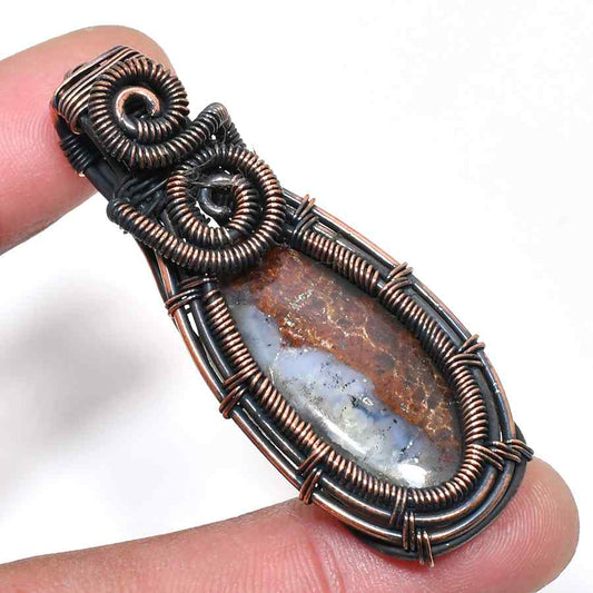 Earth’s Embrace – Agate Copper Pendant