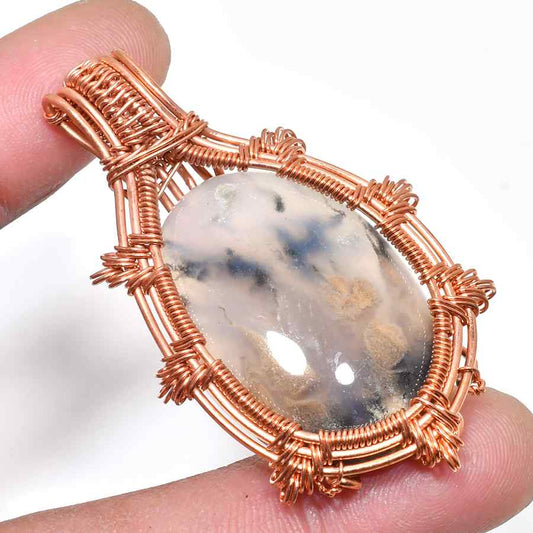 Serenity’s Embrace – Agate Copper Pendant