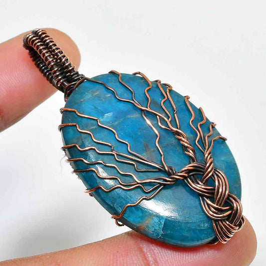 Tranquil Tide – Blue Agate Copper Pendant