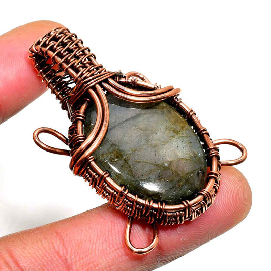 Celestial Labyrinth – Labradorite Copper Pendant