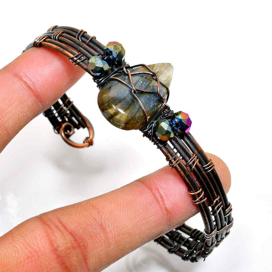 Luna’s Veil – Labradorite Copper Bracelet