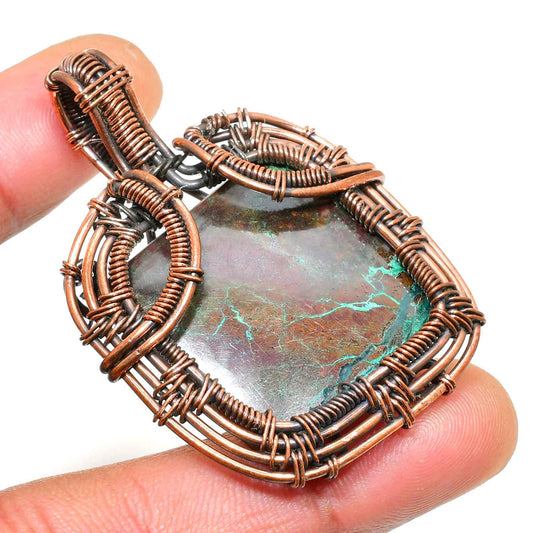 Serenity’s Embrace – Smoky Quartz Copper Pendant