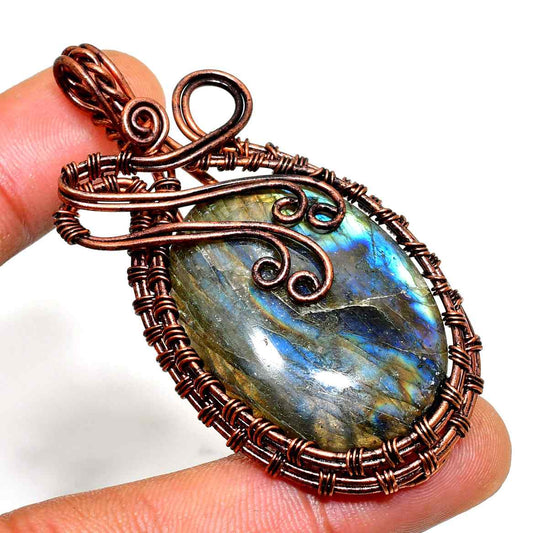 Aurora’s Halo – Labradorite Copper Pendant