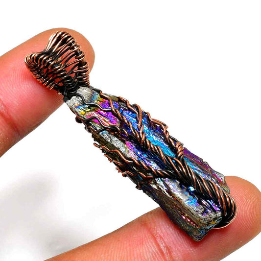 Seren’s Radiance – Aura Quartz Copper Pendant