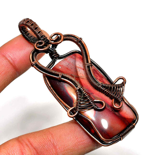 Ember’s Glow – Carnelian Copper Pendant