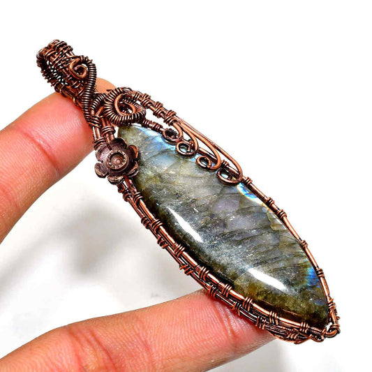 Mystic Aurora – Labradorite Copper Pendant