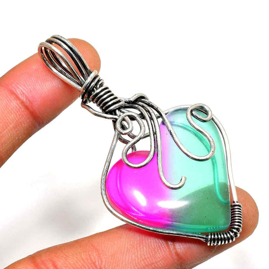 Serenity Heart – Silver-Wrapped Crystal Pendant
