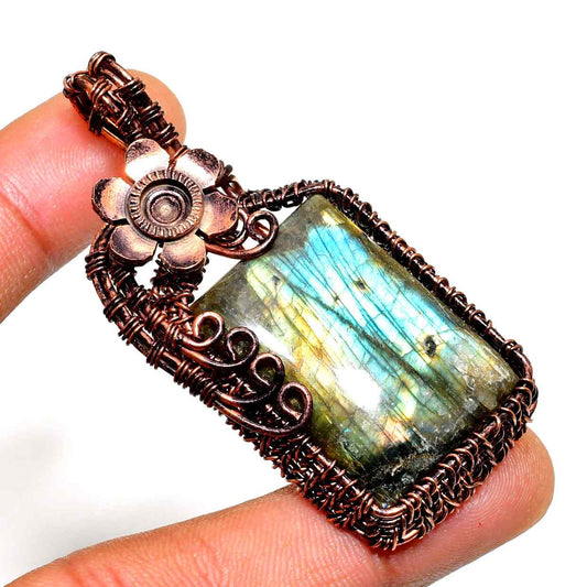 Luna’s Aegis – Labradorite Copper Pendant