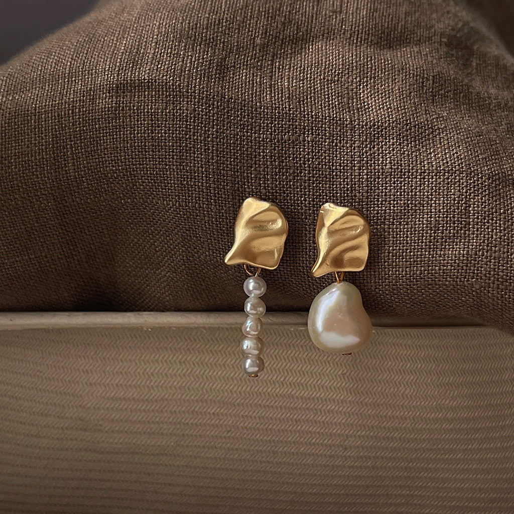 Perrie Pearl Earrings