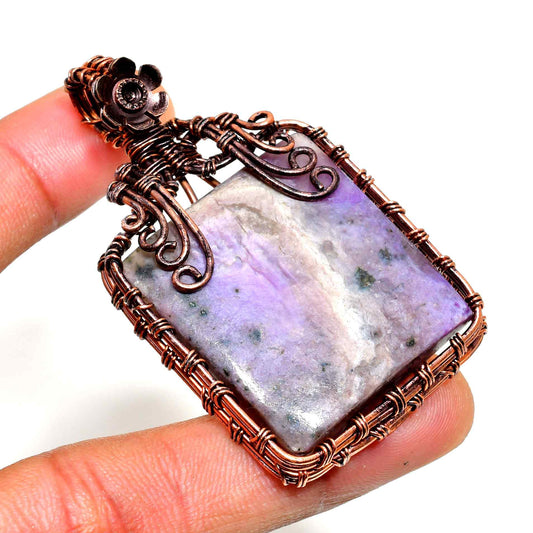 Luna’s Embrace – Amethyst Copper Pendant