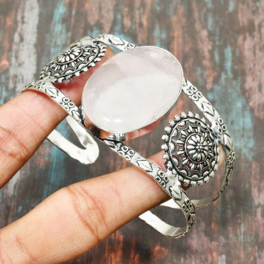 Luna’s Embrace – Moonstone Harmony Bracelet