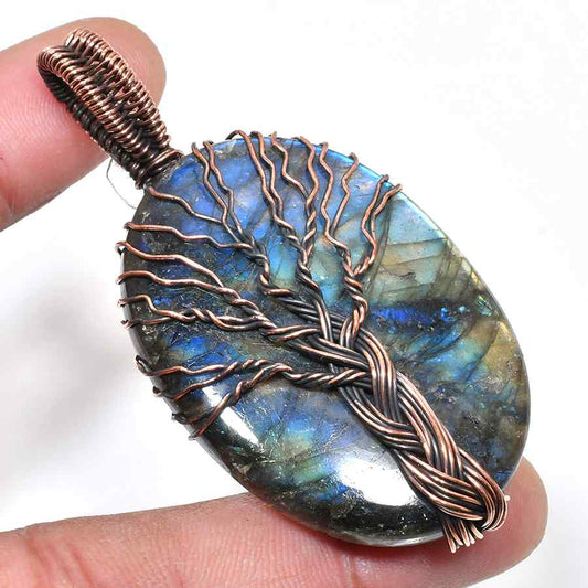 Aurora’s Shield – Labradorite Copper Pendant