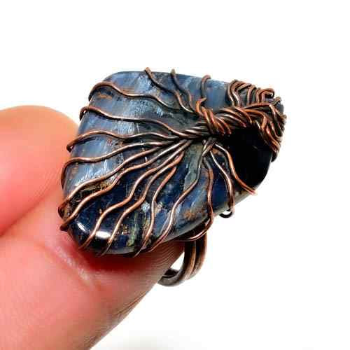 Tranquil Waters – Handcrafted Kyanite Copper Pendant