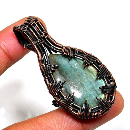 Aurora’s Veil – Labradorite & Copper Pendant