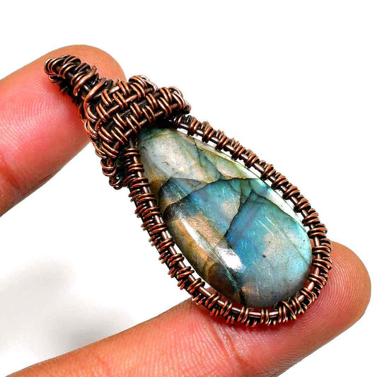 Celestial Dreamcatcher – Labradorite Copper Pendant