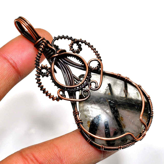 Elara’s Serenity – Wire-Wrapped Amethyst & Copper Pendant