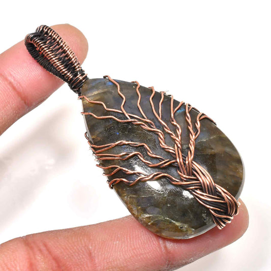 Gaia’s Radiance – Labradorite Tree of Life Pendant