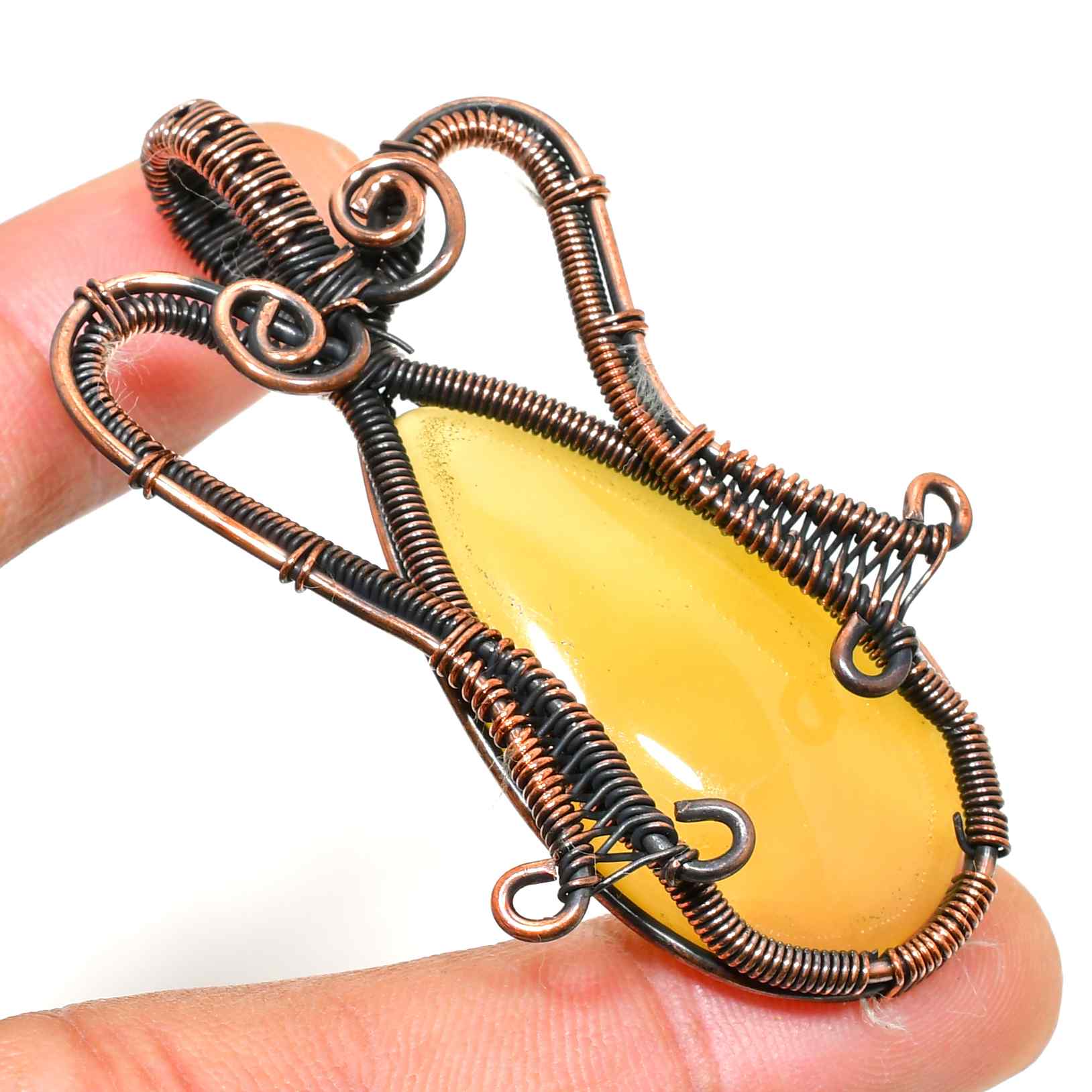 Citrus Glow – Yellow Quartz & Copper Pendant
