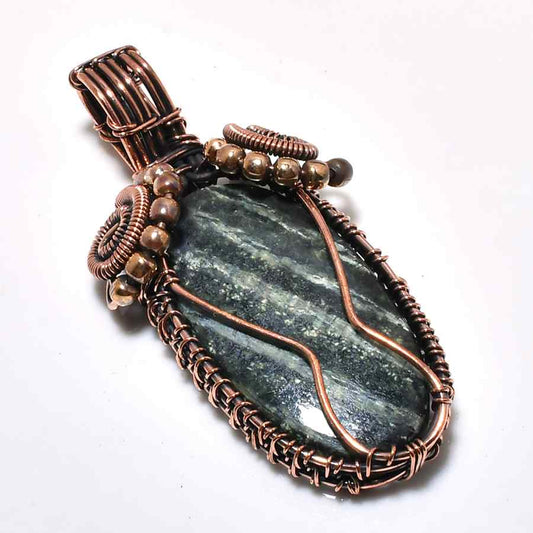 Zandara’s Balance – Copper-Wrapped Green Stone Pendant
